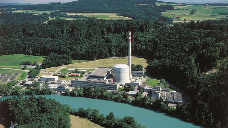 Švýcaři uzavírají svou nejstarší jadernou elektrárnu. Demontáž potrvá 15 let